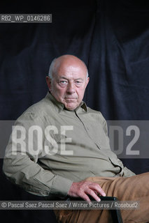 Cultural commentator, former head of the BBC World Service and writer John Tusa at the Edinburgh International Book Festival 2005..Copyright©Pascal Saez.Pascal Saez/Writer Pictures/Rosebud2
