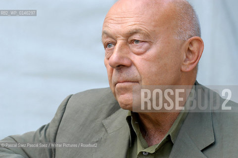 British writer John Tusa, the former director of the BBC World Service,  head of the Barbican, and one of the most influential cultural commentators,.at the Edinburgh International Book Festival 2003..                                                 .copyright©Pascal Saez.Pascal Saez/Writer Pictures/Rosebud2
