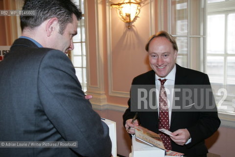 Vince Cable attends The Oldie Literary Lunch 18 August 2009..copyright©Adrian Lourie/Writer Pictures/Rosebud2