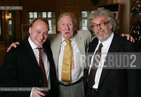 Vince Cable attends The Oldie Literary Lunch 18 August 2009..copyright©Adrian Lourie/Writer Pictures/Rosebud2