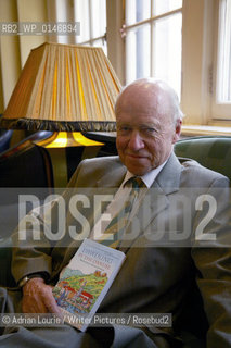 Edward Enfield..copyright©Adrian Lourie/Writer Pictures/Rosebud2