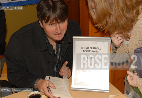 Simon Armitage, Signing session.Word Festival Aberdeen .March 13, 2006
©Writer Pictures/Rosebud2