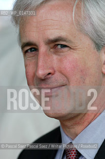 British writer Hugo Vickers at the Edinburgh International Book Festival 2004..Copyright©Pascal Saez.Pascal Saez/Writer Pictures/Rosebud2