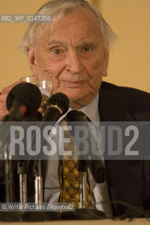 Gore Vidal talks at the Galle Literary Festival 2008
©Writer Pictures/Rosebud2