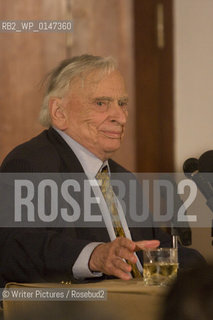 Gore Vidal talks at the Galle Literary Festival 2008
©Writer Pictures/Rosebud2