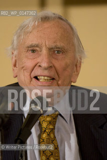 Gore Vidal talks at the Galle Literary Festival 2008
©Writer Pictures/Rosebud2