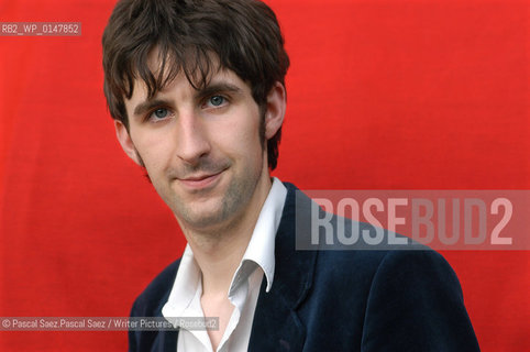 British comedian and writer Mark Watson, author of Bullet Points at the Edinburgh International Book Festival 2004..Copyright©Pascal Saez.Pascal Saez/Writer Pictures/Rosebud2