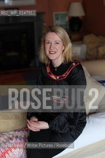 Irish Writer Sarah Webb at her home in Blackrock, Co. Dublin...Copyright©Fran Veale/Writer Pictures/Rosebud2