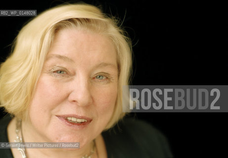 Fay Weldon at the Edinburgh Book Festival 2002..Copyright©Geraint Lewis/Writer Pictures/Rosebud2