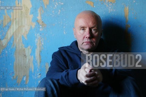 Irving Welsh at the Edinburgh Book Festival 2001.. .Copyright©Fran Veale/Writer Pictures/Rosebud2