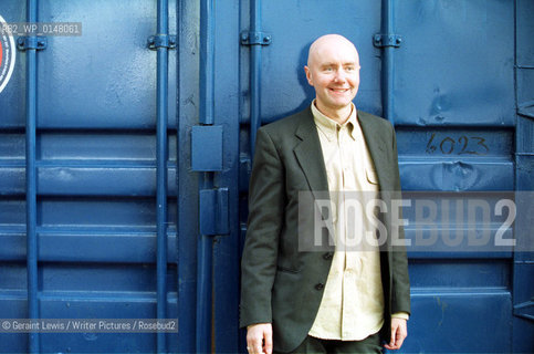 Irving Welsh at the Edinburgh Book Festival 2001...Copyright©Geraint Lewis/Writer Pictures/Rosebud2