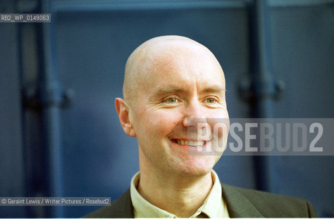 Irving Welsh at the Edinburgh Book Festival 2001...Copyright©Geraint Lewis/Writer Pictures/Rosebud2