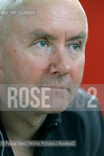 Irving Welsh at the Edinburgh Book Festival 2001...Copyright©Pascal Saez/Writer Pictures/Rosebud2
