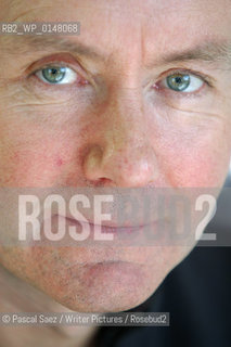 Irving Welsh at the Edinburgh Book Festival 2001...Copyright©Pascal Saez/Writer Pictures/Rosebud2