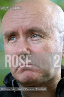 Irving Welsh at the Edinburgh Book Festival 2001...Copyright©Pascal Saez/Writer Pictures/Rosebud2