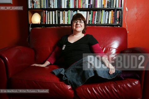Author Louise Welsh at home in Glasgow.4th October 2007..Copyright©Ian MacNicol/Writer Pictures/Rosebud2