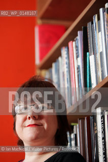 Author Louise Welsh at home in Glasgow.4th October 2007..Copyright©Ian MacNicol/Writer Pictures/Rosebud2