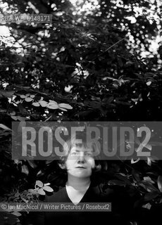 Author Louise Welsh at home in Glasgow.4th October 2007..Copyright©Ian MacNicol/Writer Pictures/Rosebud2
