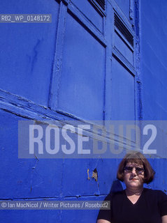 Author Louise Welsh at home in Glasgow.4th October 2007..Copyright©Ian MacNicol/Writer Pictures/Rosebud2