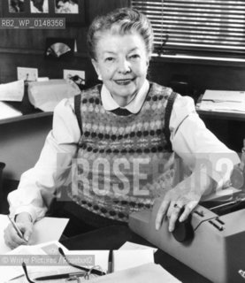 Writer Phyllis A. Whitney in her home in Virgini©Writer Pictures/Rosebud2