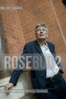 Hugo Williams ..copyright©Nick Cunard/Writer Pictures/Rosebud2