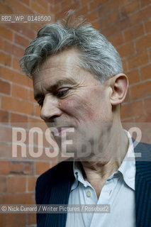 Hugo Williams ..copyright©Nick Cunard/Writer Pictures/Rosebud2