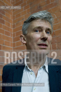Hugo Williams ..copyright©Nick Cunard/Writer Pictures/Rosebud2