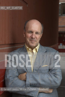 Simon Winchester,writer of books about Earthquakes.....Copyright©Geraint Lewis/Writer Pictures/Rosebud2