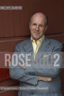 Simon Winchester,writer of books about Earthquakes.....Copyright©Geraint Lewis/Writer Pictures/Rosebud2