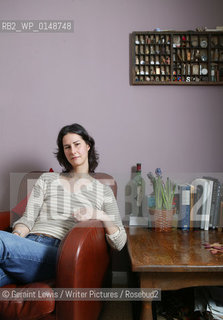 Simon Winchester,writer of books about Earthquakes.....Copyright©Geraint Lewis/Writer Pictures/Rosebud2