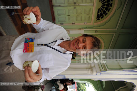 Michael Wood, at The DSC Jaipur Literature Festival 2009 billed as Asias Leading Literary Festival at Diggi Palace the old city area of Jaipur,  capital city of Rajastan...copyright©Nick Cunard/Writer Pictures/Rosebud2