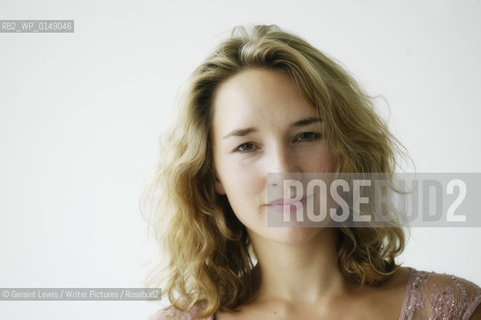 Emily Woof, Author, Film,Theatre and television actress who has appeared in Wonderous Oblivion and The Full Monty. Photographed in Edinburgh in 2003..copyright©Geraint Lewis/Writer Pictures/Rosebud2