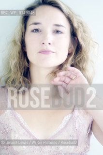 Emily Woof, Author, Film,Theatre and television actress who has appeared in Wonderous Oblivion and The Full Monty. Photographed in Edinburgh in 2003..copyright©Geraint Lewis/Writer Pictures/Rosebud2