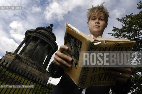 REVIEW, Comic poet Luke Wright, pictured at Edinburghs Burns Monument, 07/08/07..©/Writer Pictures/Rosebud2