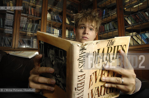 REVIEW, Comic poet Luke Wright, pictured at the Teviot Library, Edinburgh University, 07/08/07..©/Writer Pictures/Rosebud2