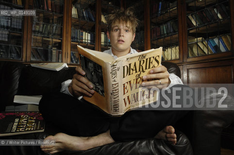 REVIEW, Comic poet Luke Wright, pictured at the Teviot Library, Edinburgh University, 07/08/07..©/Writer Pictures/Rosebud2