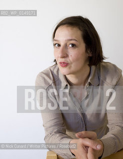 UK writer and columnist Zoe Williams - new book on parenthood Bring it On Baby Guardian Books published July 2010. Photo: 16/07/2010. ...copyright©Nick Cunard/Writer Pictures/Rosebud2