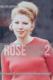 Janet Groth as a younger woman during her employment at the New Yorker magazine.Circa 1957..©Photograph © Janet Groth/Writer Pictures/Rosebud2