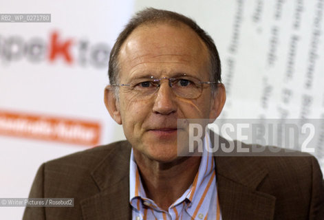 Copyright Arno Burgi/DPA/Writer Pictures.contact +44 (0)20 822 41564 .sales@writerpictures.com .www.writerpictures.com
©Writer Pictures/Rosebud2