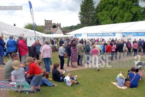 Visitors enjoying the Borders Book Festival in Melrose, Scotland, June ©Writer Pictures/Rosebud2