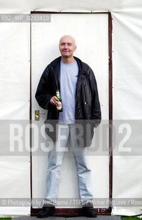 Irvine Welsh, Scottish writer of Trainspotting at the Edinburgh International Book Festival. 21st August 2000..©Photograph by Neil Hanna/TSPL/Writer Pictures/Rosebud2