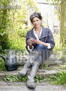 Laline Paull, author, photographed at home in East Sussex on April 20, 2015. Copyright©Adrian Peacock/Writer Pictures/Rosebud2