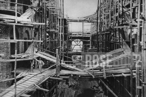 Milan, 1865. Construction of the Galleria Vittorio Emanuele II / Milano, 1865. Cantiere della galleria Galleria Vittorio Emanuele II - Reproduced by Marcello Mencarini
/Rosebud2