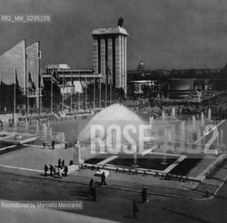 Expo History, Paris 1937. The German pavilion from the Trocadero / Storia dellExpo, Parigi 1937. Il padiglione della Germania dal Trocadero - Reproduced by Marcello Mencarini
/Rosebud2