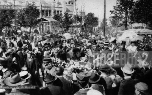 Milan International Exhibition in 1906. That year the Expo was dedicated to the opening of the Simplon Tunnel linking Milan to Switzerland and France, and to the theme of transport in general. In this picture: Victor Emmanuel III, King of Italy (29 July 1900 – 9 May 1946) and his wife, Queen Elena of Montenegro attending the event . / Esposizione Internazionale di Milano del 1906. Questa edizione dellExpo venne chiamata Esposizione Internazionale del Sempione in omaggio al Traforo del Sempione appena aperto e il tema fu quello dei trasporti. In questa immagine: Vittorio Emanuele III, Re dItalia (29 luglio 1900 – 9 maggio 1946) e sua moglie, la regina Elena di  Montenegro intervengono allevento - Reproduced by Marcello Mencarini
/Rosebud2