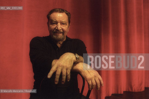 Rome, Olympic Theater, February 2000. French choreographer Maurice Béjart during the rehearsal of his Ravels Bolero / Roma, Teatro Olimpico, febbtraio 2000. Il coreografo Maurice Béjart durante le prove del suo Bolero di Ravel - ©Marcello Mencarini/Rosebud2