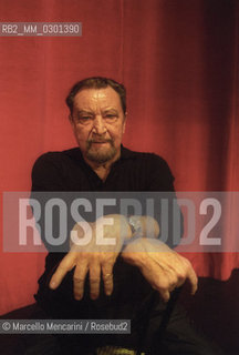 Rome, Olympic Theater, February 2000. French choreographer Maurice Béjart during the rehearsal of his Ravels Bolero / Roma, Teatro Olimpico, febbtraio 2000. Il coreografo Maurice Béjart durante le prove del suo Bolero di Ravel - ©Marcello Mencarini/Rosebud2