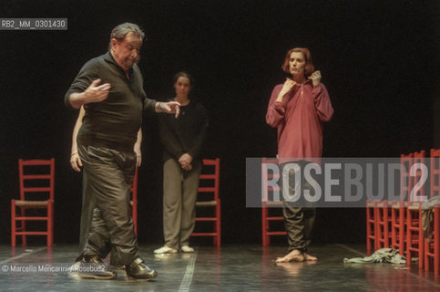 Rome, Olympic Theater, February 2000. French choreographer Maurice Béjart during the rehearsal of his Ravels Bolero with the Béjart Ballet Lausanne / Roma, Teatro Olimpico, febbtraio 2000. Il coreografo Maurice Béjart durante le prove del suo Bolero di Ravel con il Béjart Ballet Lausanne- ©Marcello Mencarini/Rosebud2