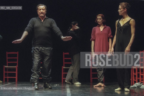 Rome, Olympic Theater, February 2000. French choreographer Maurice Béjart during the rehearsal of his Ravels Bolero with the Béjart Ballet Lausanne / Roma, Teatro Olimpico, febbtraio 2000. Il coreografo Maurice Béjart durante le prove del suo Bolero di Ravel con il Béjart Ballet Lausanne- ©Marcello Mencarini/Rosebud2