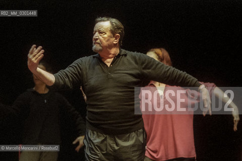 Rome, Olympic Theater, February 2000. French choreographer Maurice Béjart during the rehearsal of his Ravels Bolero with the Béjart Ballet Lausanne / Roma, Teatro Olimpico, febbtraio 2000. Il coreografo Maurice Béjart durante le prove del suo Bolero di Ravel con il Béjart Ballet Lausanne- ©Marcello Mencarini/Rosebud2
